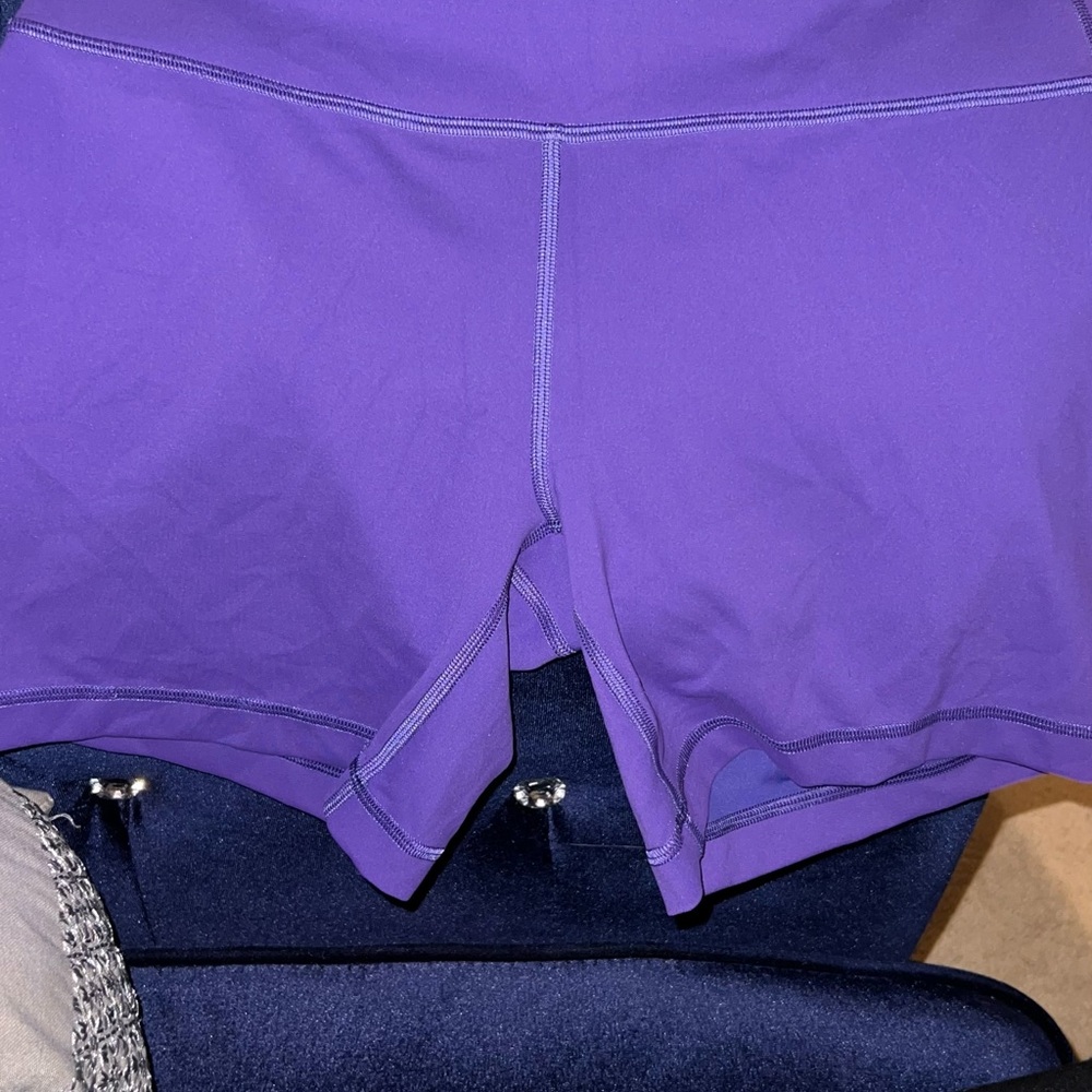 Lululemon Purple Bike Shorts square size dot - Picture 6 of 6